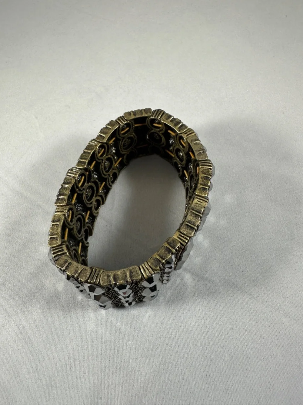Lia Sophia Hematite Crystal Stretch Cuff Bracelet – NYFW Gifting Suite